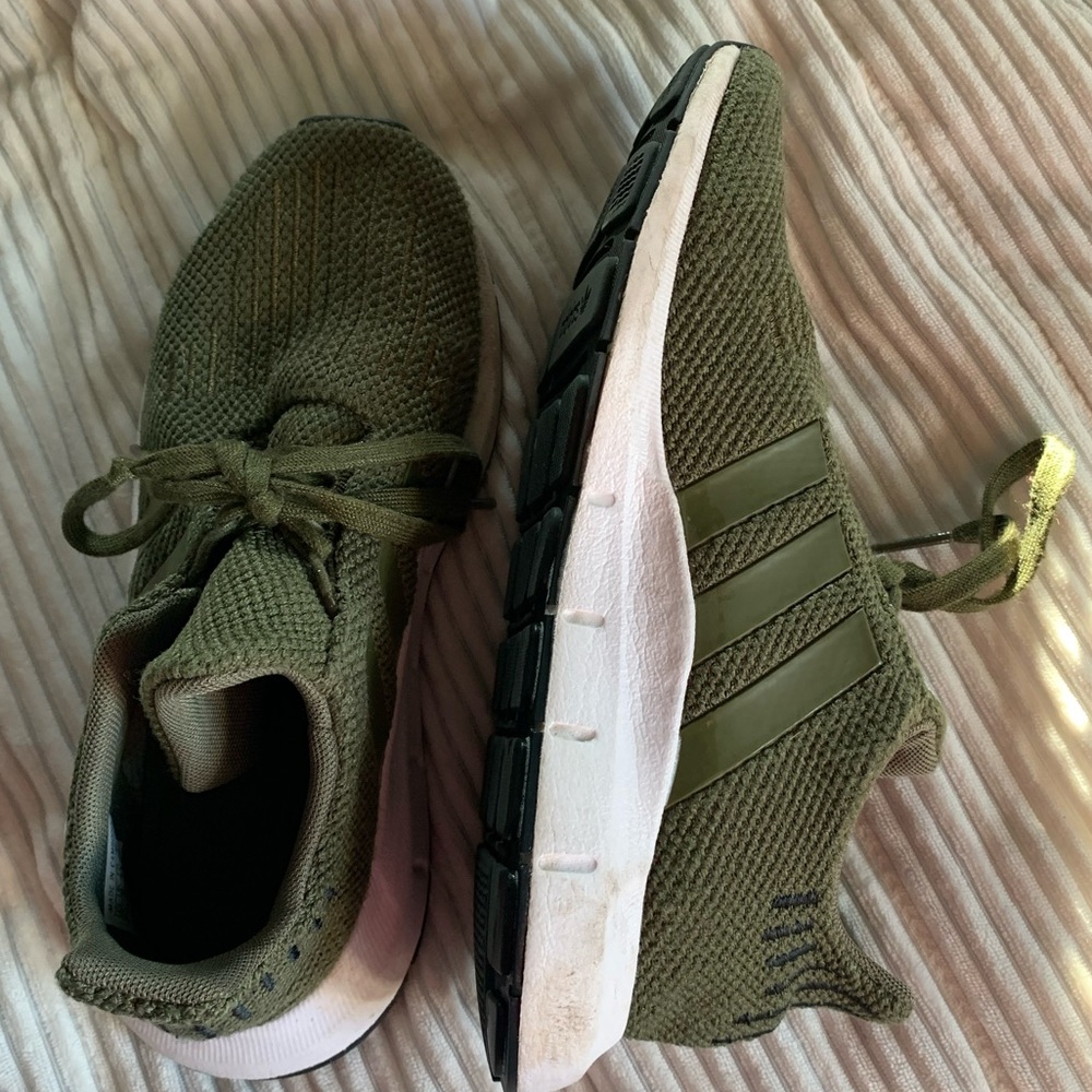 Adidas tennis shoes